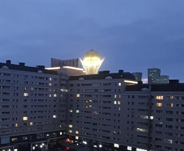 25 Вид На Байтерек Для 1-4 Человек С Кроватью И Раскладным Диваном Astana Bagian luar foto